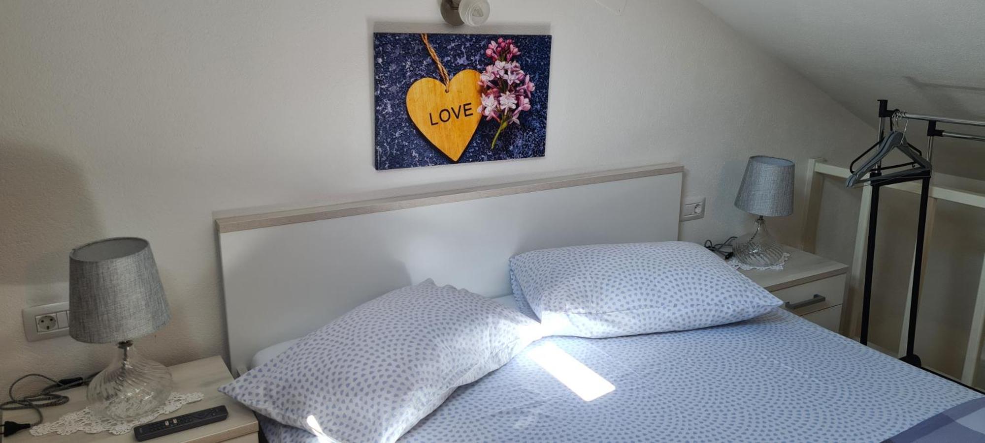 Studio Apartman Loreta Црес Экстерьер фото